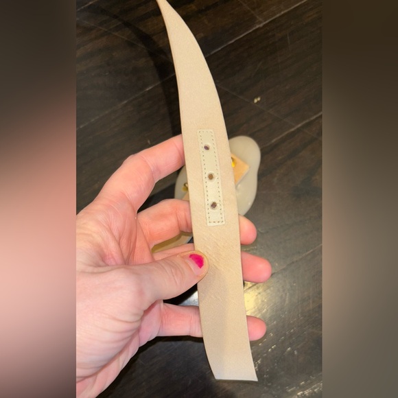 Escada Beige Belt with Pearl Accent - Picture 9 of 10